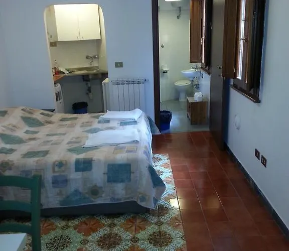 Mia Hostel *
